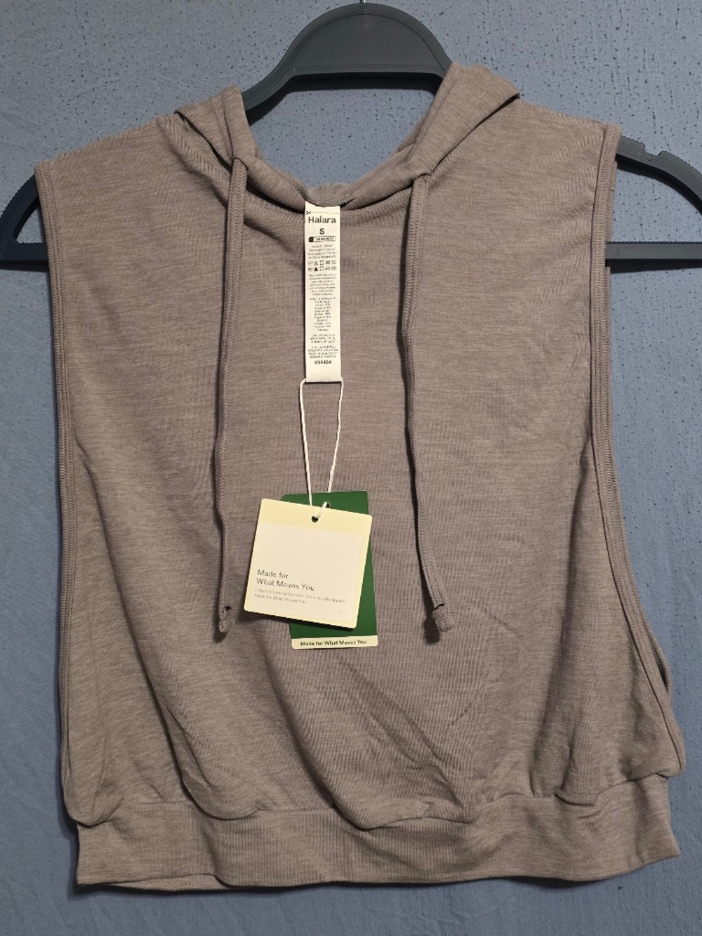 Halara NWT sz Sm Hooded Cropped Workout Sleeveless Top
